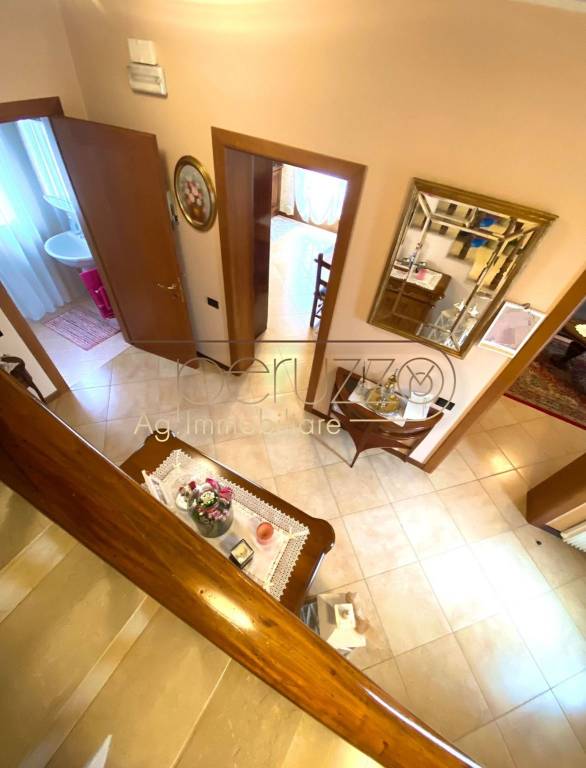 casa indipendente in vendita a Romano d'Ezzelino