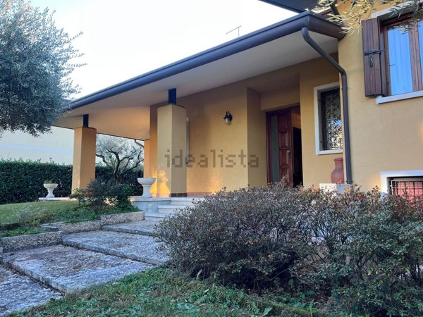 casa indipendente in vendita a Romano d'Ezzelino in zona San Giacomo
