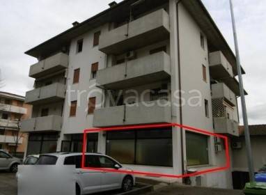 negozio in vendita a Romano d'Ezzelino
