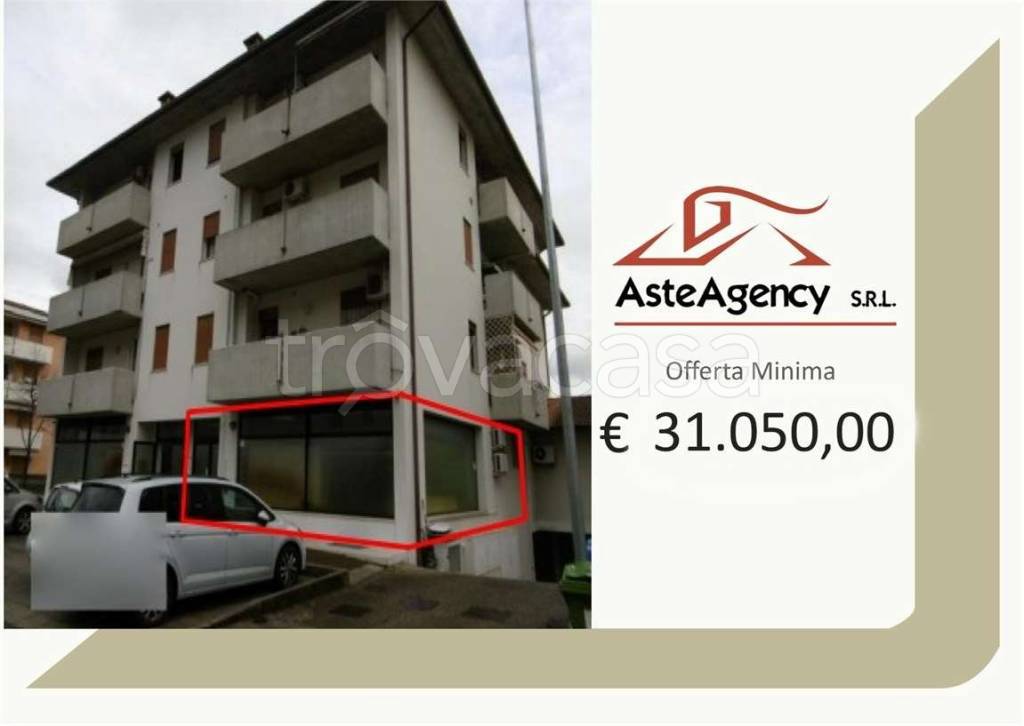 negozio in vendita a Romano d'Ezzelino