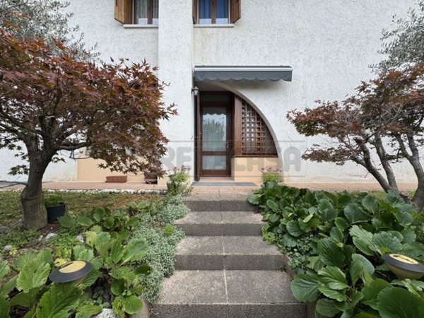 casa indipendente in vendita a Romano d'Ezzelino