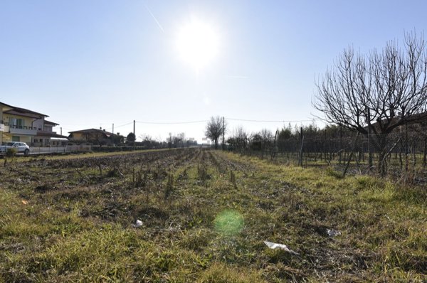 terreno edificabile in vendita a Romano d'Ezzelino in zona Sacro Cuore