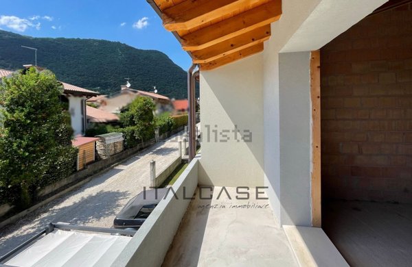 casa indipendente in vendita a Romano d'Ezzelino