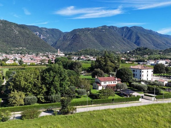 casa indipendente in vendita a Romano d'Ezzelino