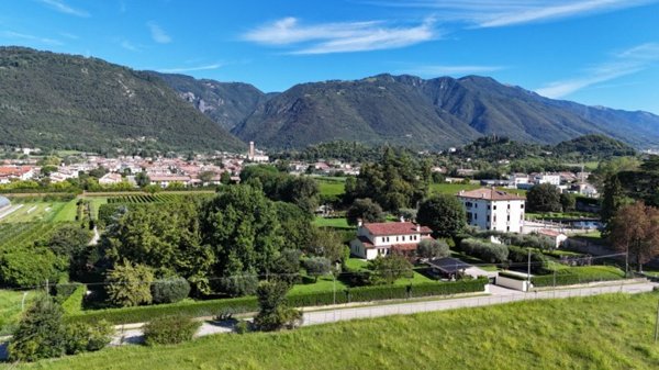 casa indipendente in vendita a Romano d'Ezzelino