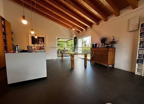 casa indipendente in vendita a Romano d'Ezzelino