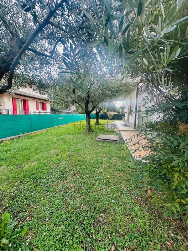 casa indipendente in vendita a Romano d'Ezzelino