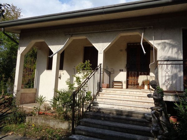 casa indipendente in vendita a Romano d'Ezzelino