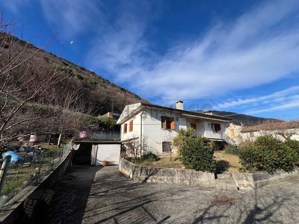 casa indipendente in vendita a Romano d'Ezzelino