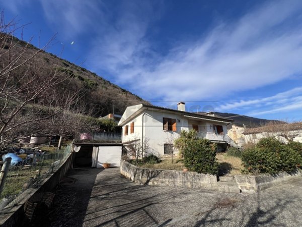 casa indipendente in vendita a Romano d'Ezzelino
