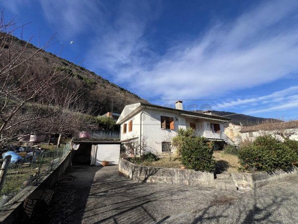 casa indipendente in vendita a Romano d'Ezzelino