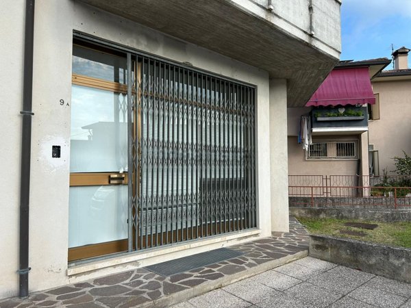 negozio in vendita a Romano d'Ezzelino in zona San Giacomo