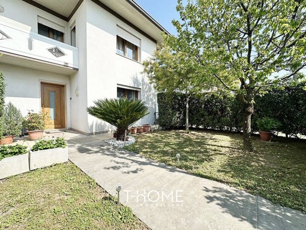 casa indipendente in vendita a Romano d'Ezzelino in zona San Giacomo