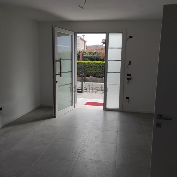 casa indipendente in vendita a Romano d'Ezzelino