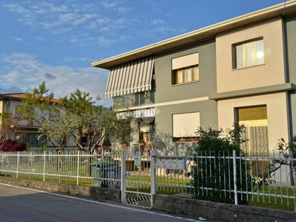 appartamento in vendita a Romano d'Ezzelino in zona Fellette