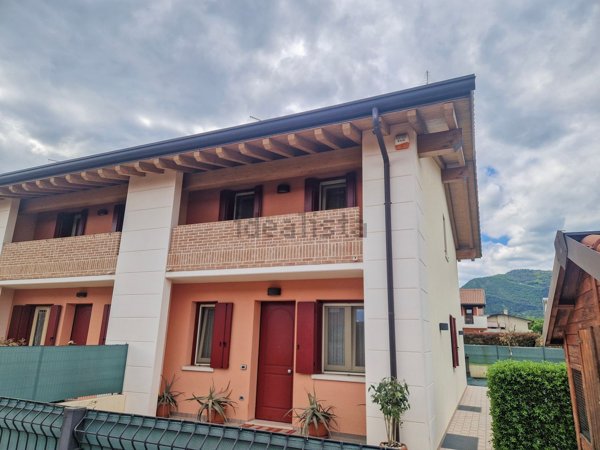 casa indipendente in vendita a Romano d'Ezzelino in zona San Giacomo