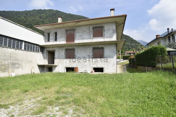casa indipendente in vendita a Romano d'Ezzelino