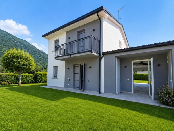casa indipendente in vendita a Romano d'Ezzelino in zona San Giacomo