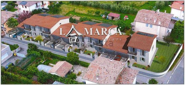 casa indipendente in vendita a Romano d'Ezzelino in zona Fellette