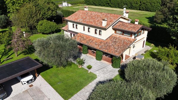 casa indipendente in vendita a Romano d'Ezzelino in zona Sacro Cuore