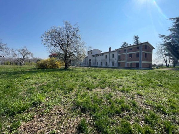 terreno edificabile in vendita a Romano d'Ezzelino in zona Sacro Cuore