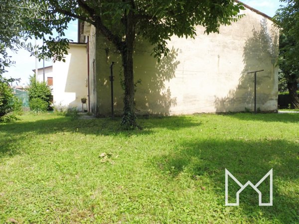 casa indipendente in vendita a Romano d'Ezzelino in zona Fellette