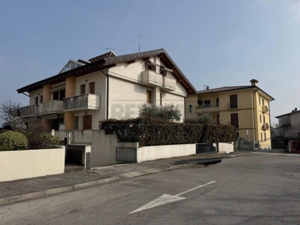 casa indipendente in vendita a Romano d'Ezzelino in zona Romano d'Ezzelino