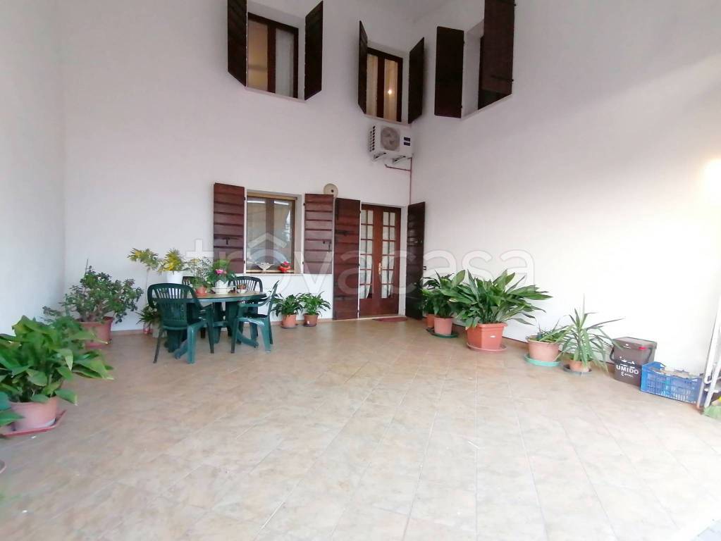 casa indipendente in vendita a Romano d'Ezzelino in zona Sacro Cuore