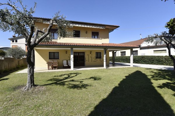 casa indipendente in vendita a Rosà