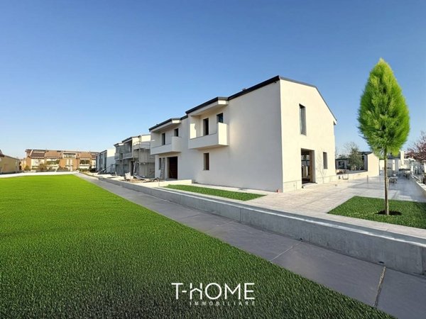 casa indipendente in vendita a Rosà