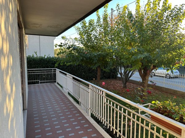 casa indipendente in vendita a Rosà