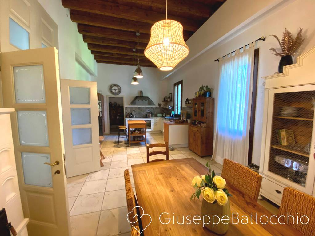 casa indipendente in vendita a Rosà