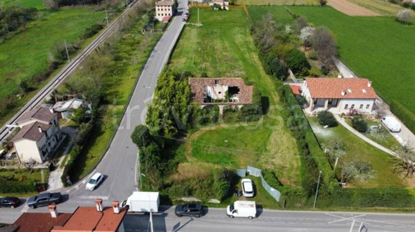 casa indipendente in vendita a Rosà