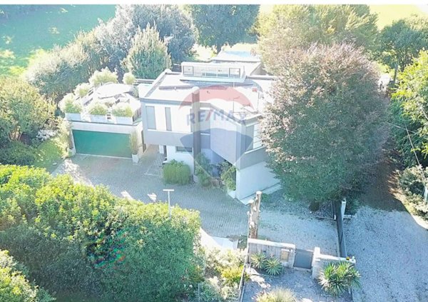 casa indipendente in vendita a Rosà