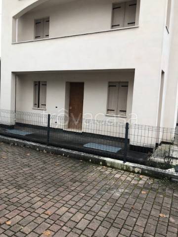 casa indipendente in vendita a Rosà in zona Travettore