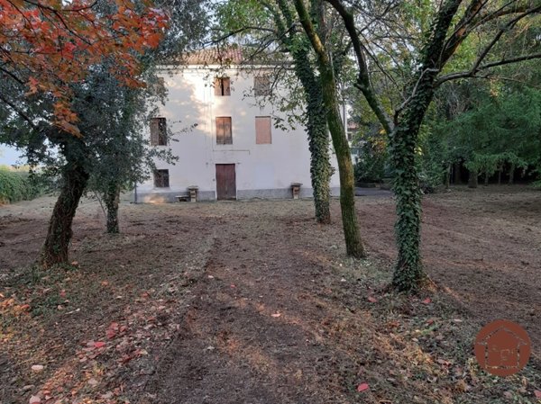 casa indipendente in vendita a Rosà in zona Travettore