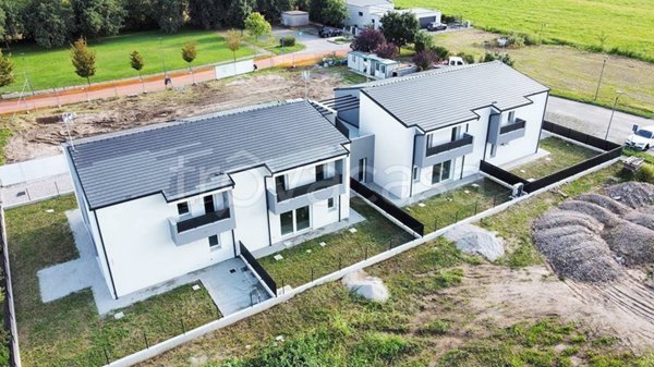 casa indipendente in vendita a Rosà