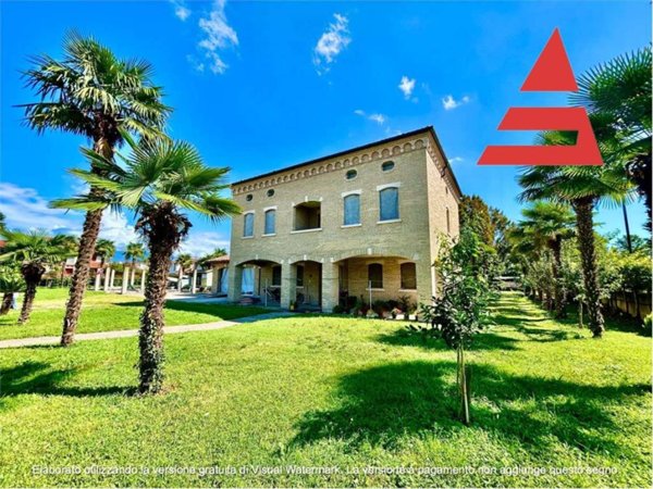 casa indipendente in vendita a Rosà