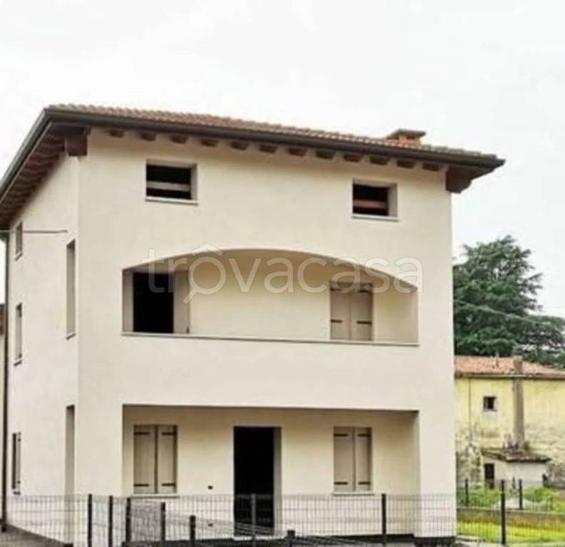 casa indipendente in vendita a Rosà