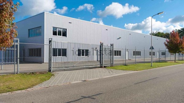 locale di sgombero in vendita a Rosà