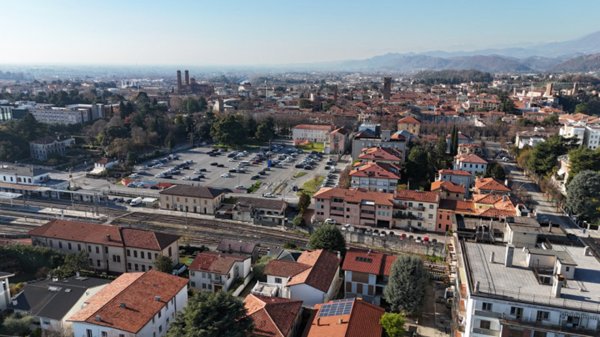 terreno edificabile in vendita a Rosà