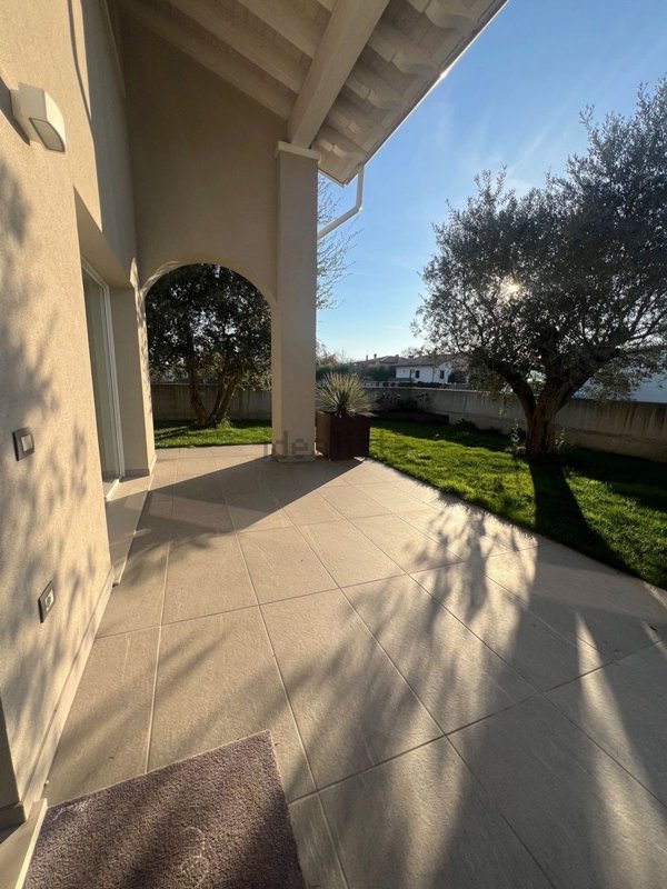 casa indipendente in vendita a Rosà