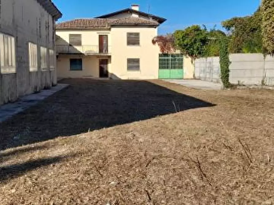 casa indipendente in vendita a Rosà