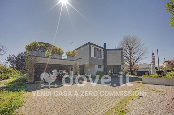 casa indipendente in vendita a Rosà in zona San Pietro