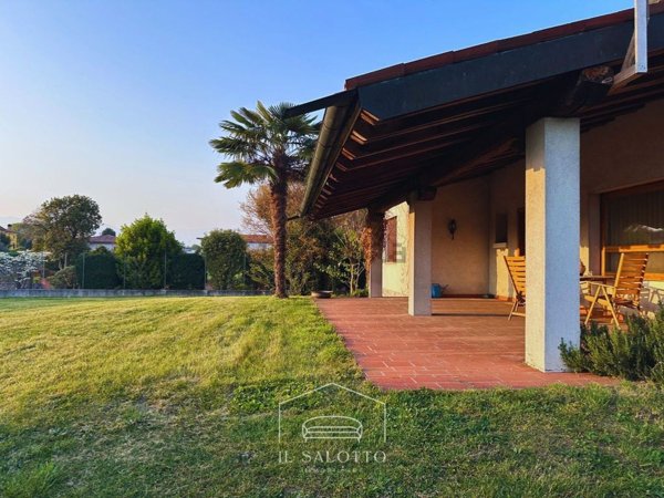 casa indipendente in vendita a Rosà