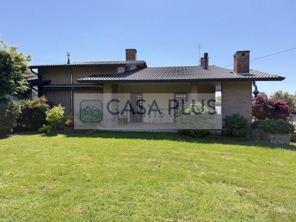 casa indipendente in vendita a Rosà