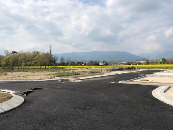 casa indipendente in vendita a Rosà in zona Travettore