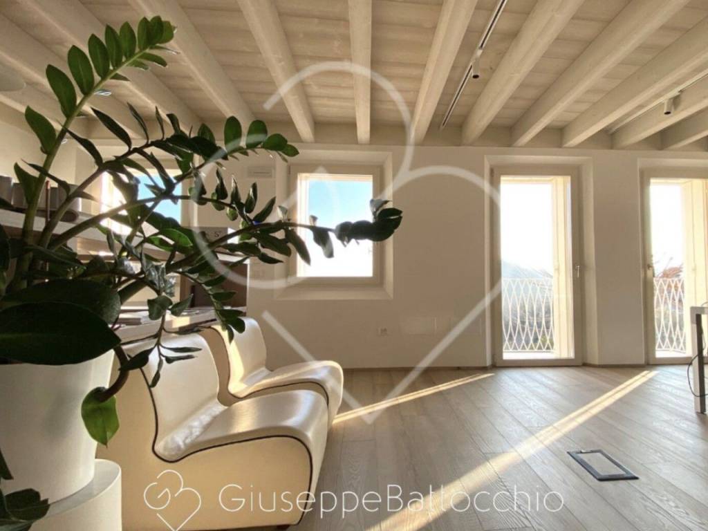casa indipendente in vendita a Rosà
