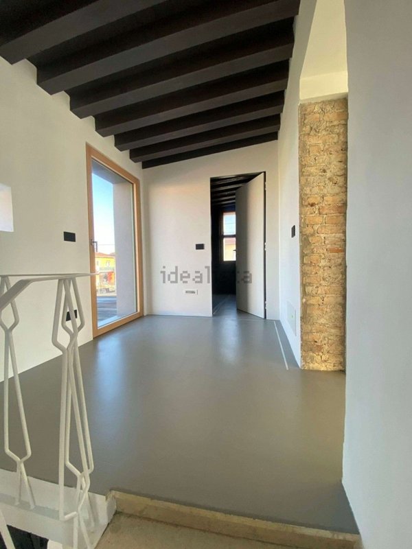 casa indipendente in vendita a Rosà