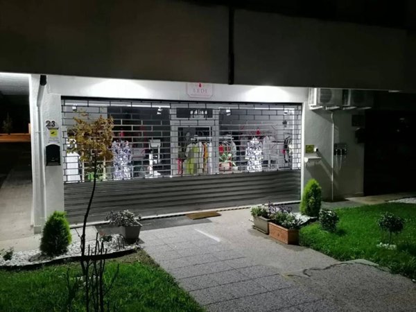 negozio in vendita a Rosà